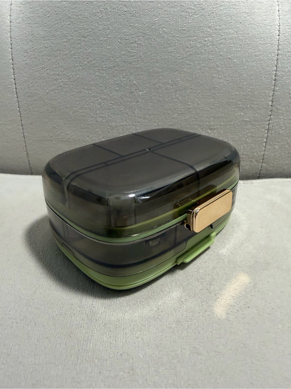 Green Stackable Food Storage Container with Secure Clip - Picture 11 of 16